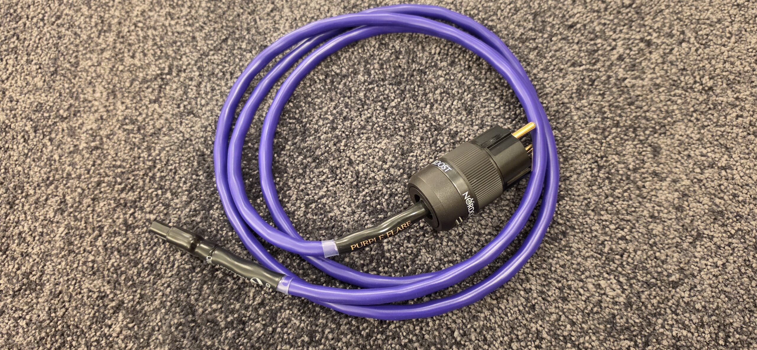 Nordost Purple Flare Stromkabel 1 x 2 Meter (Angebot Auslaufmodell / Aussteller nie benutzt)