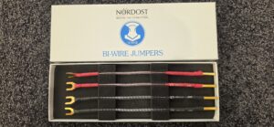 Nordost Norse Bi-Wire Jumpers 4 7in Banana / Spade (Angebot Auslaufmodell / Aussteller nie benutzt)