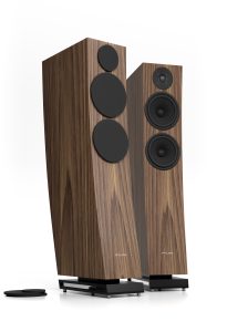 670438c0c49e7811e3f68d7b_Jasper_25_mkII_American_Walnut_Pylon_Audio_1_Web
