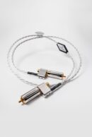 Crystal Cable Micro2 Bridge Diamond RCA / XLR-Bodenbrücken