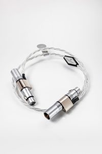 HR-CrystalCable-17nov2022-0157-0159.jpg-Micro-scaled