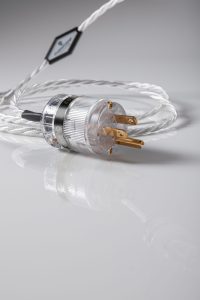 HR-CrystalCable-26okt2022_0607-v2.jpg-Reference-Sticker-zwart-maken-scaled