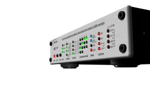 MC-3_plus_USB_alu_Closeup_F_RGB