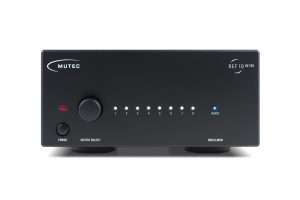 REF10_SE120_Schwarz_Weiss_Vorne_RGB
