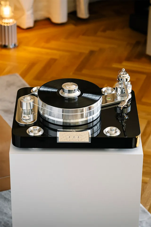 Pro-Ject Signature 12.2 - Signature Line Plattenspieler – Bild 3