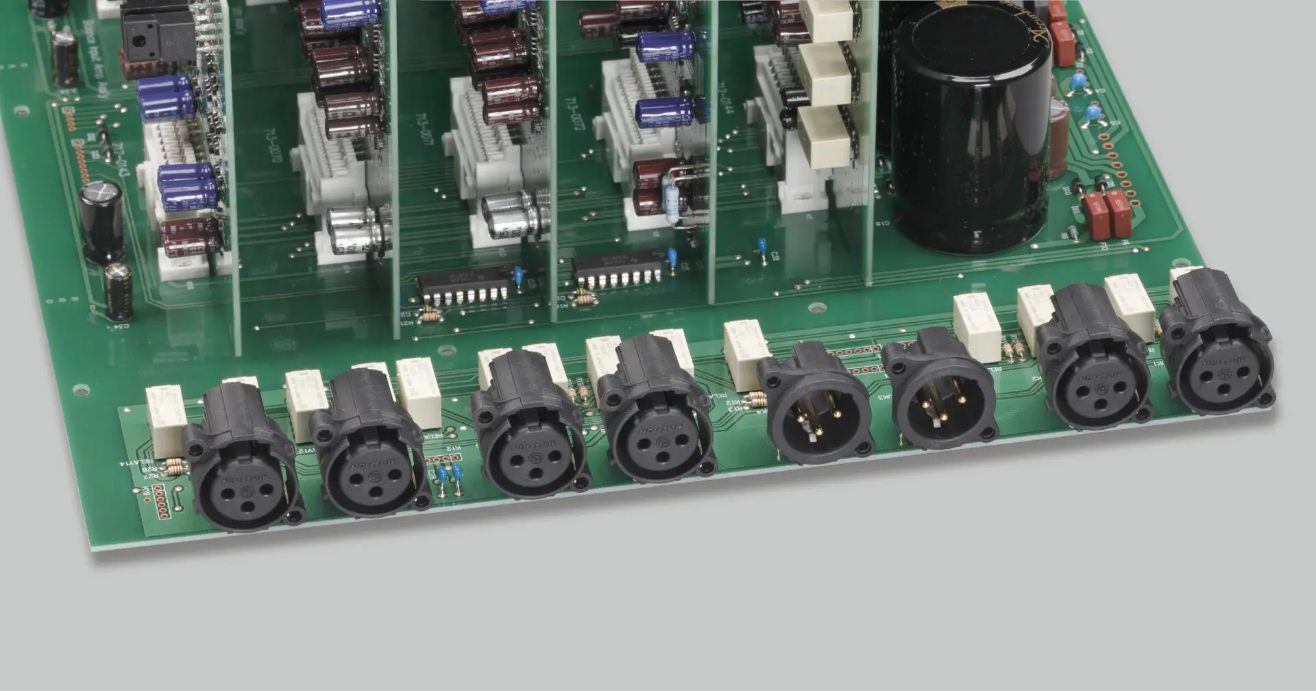 Accuphase C-2150 Präzisions-Stereo-Vorverstärker – Bild 8
