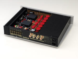 revo-ipa-70b-01-300x225