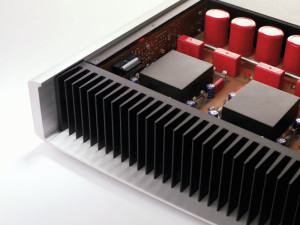 revo-ipa-70b-02-300x225