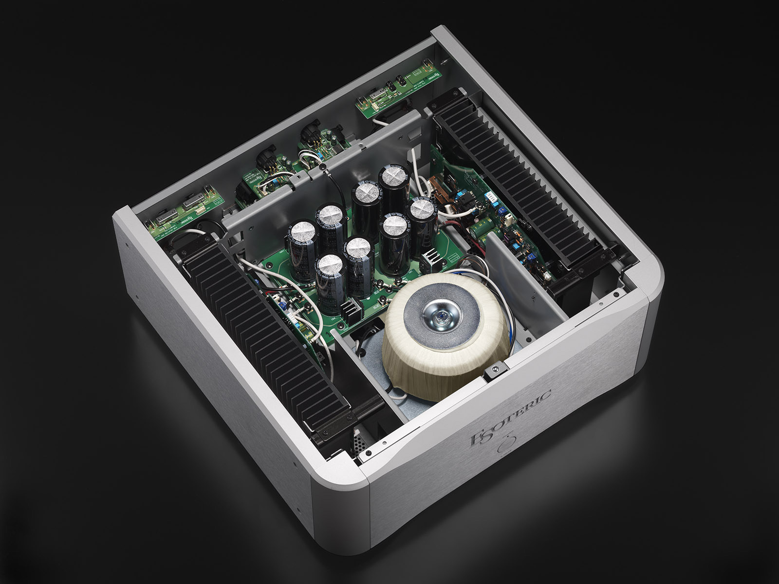 Esoteric S-05XE Stereo-Endstufe – Bild 10